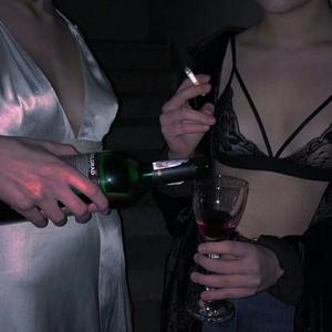 大鸡巴操骚逼淫语对白视频
